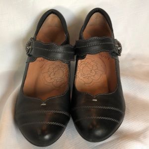 Taos Mary Janes Black
